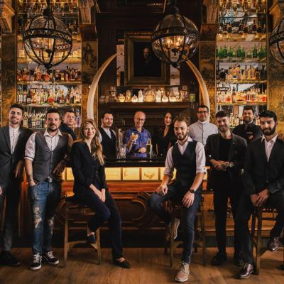 Cocktail Boulevard Retrato por Mahala Nuuk