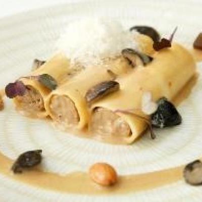 HCL_Canelones de pularda trufada